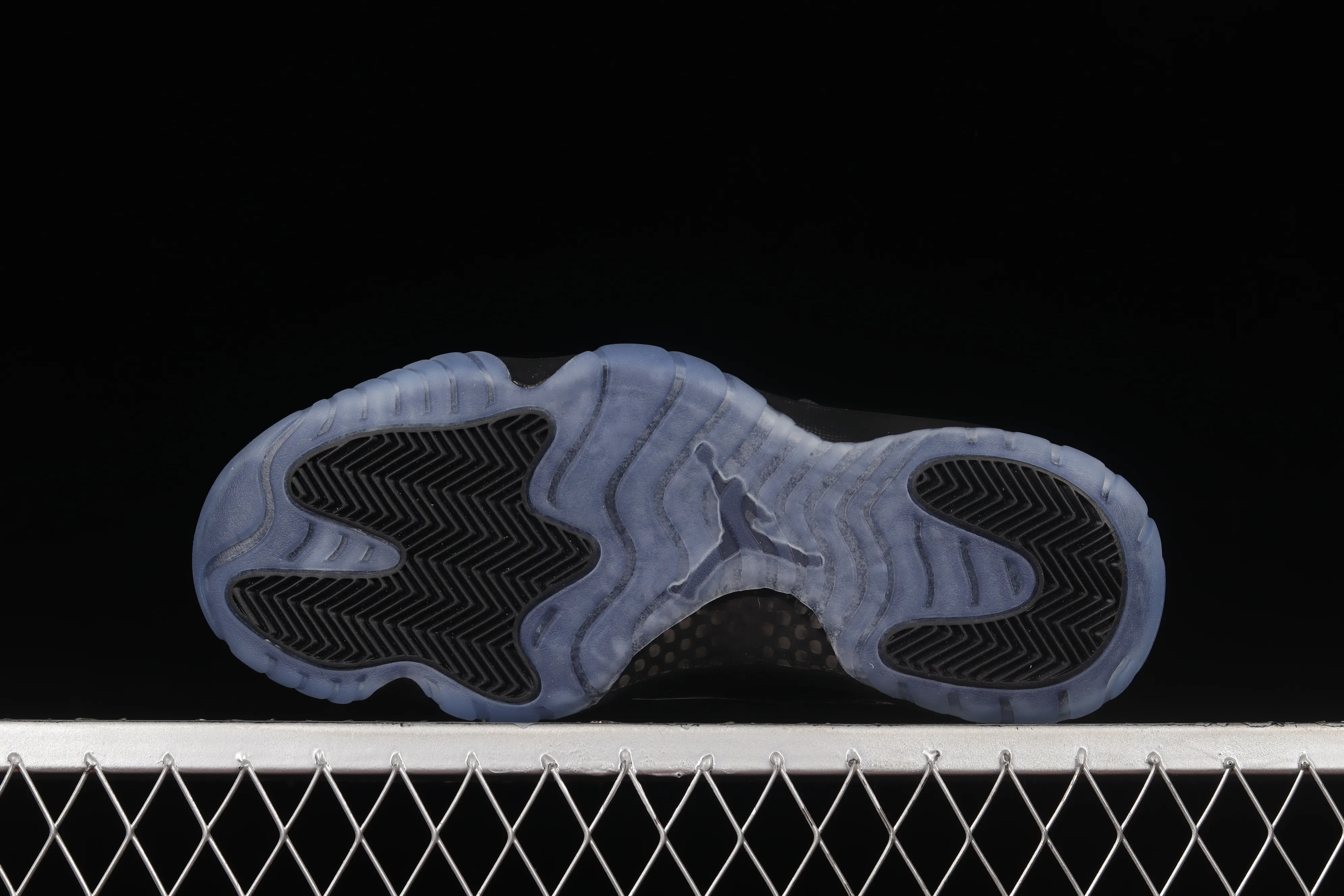 All categories Air Jordan Jordan series basketball shoes Air Jordan 11 #ZG version Air Jordan 11 "Cap and Gown" AJ11 Joe 11 Black Gamma Black Warrior Suede genuine carbon 378037-005